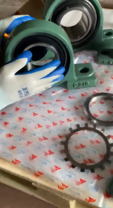 Phụ kiện công nghiệp măng xông và đai ốc khóa chính hãng